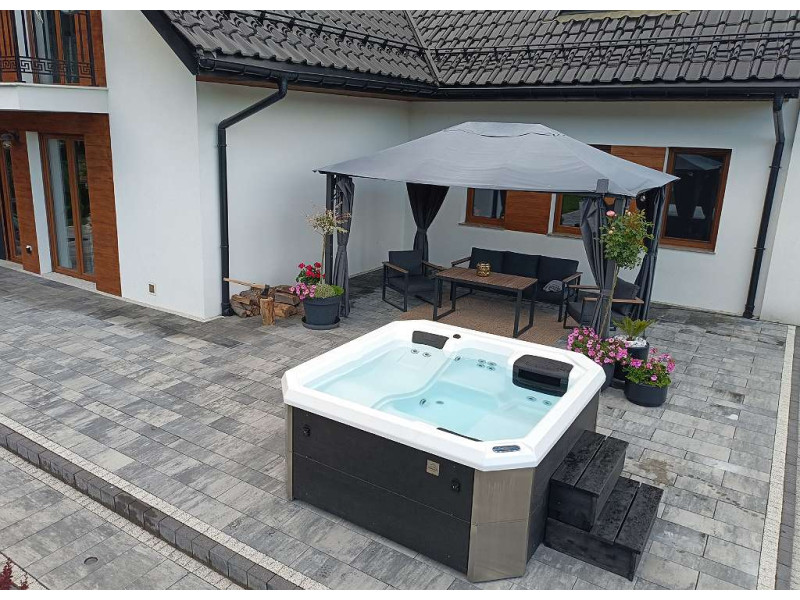 copy of Electric Hot tub...