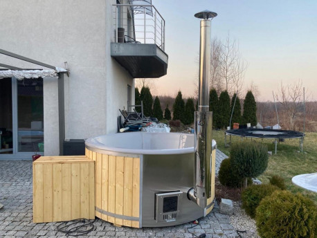 Thermoholz Outdoor Whirlpool BadeFass mit Interner Holzofen Ø 2 m